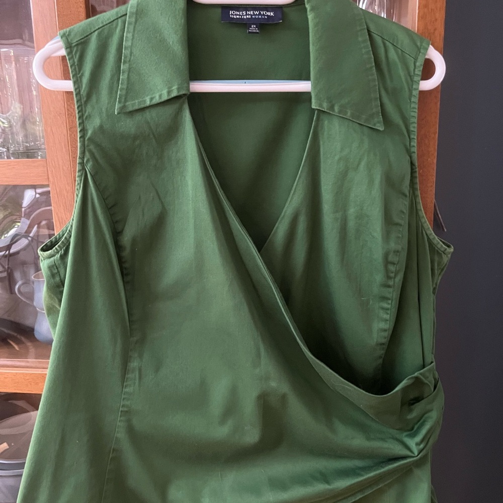 Jones New York Green Wrap Blouse with Notched Collar